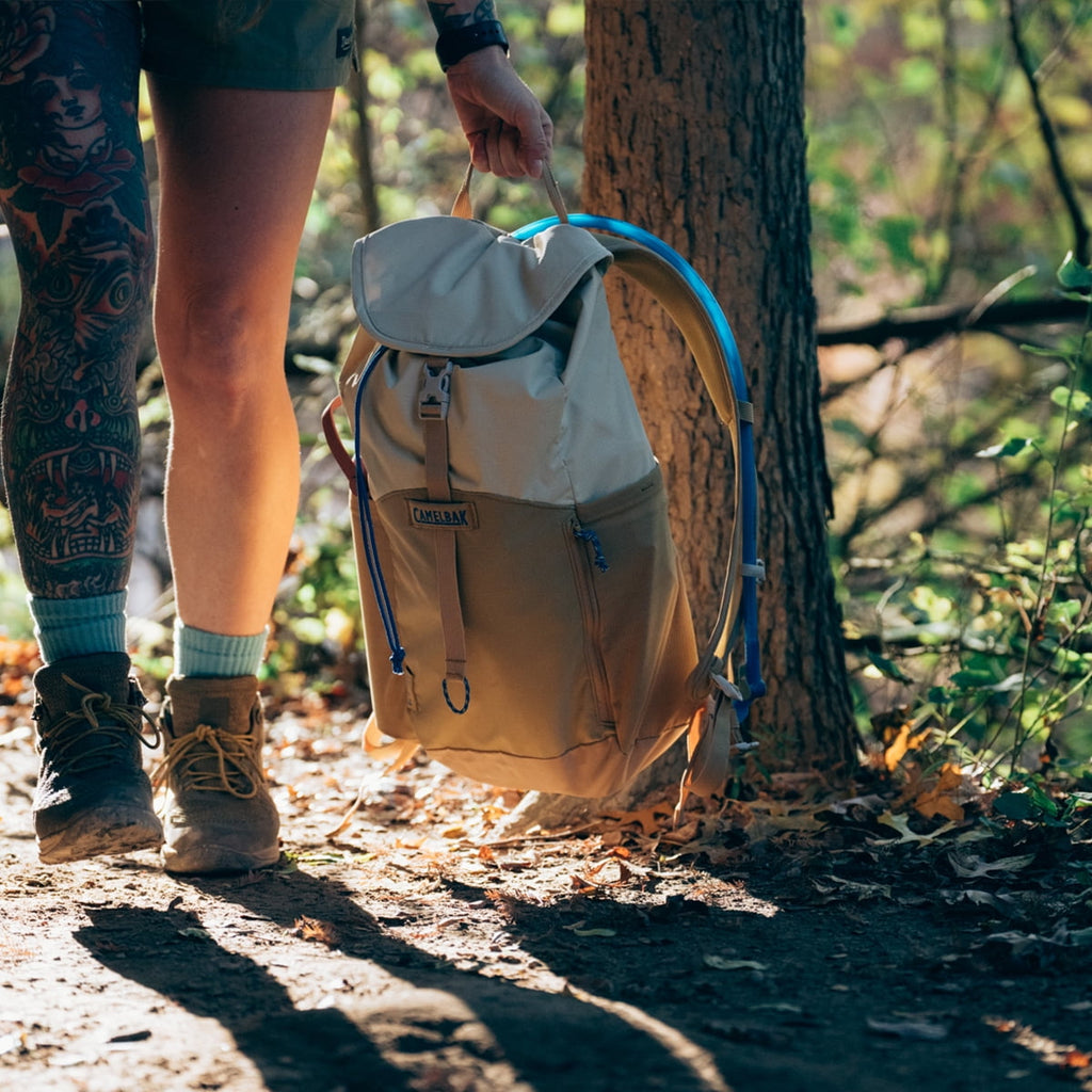 CamelBak Arête™ 18 Hydration Pack 50 oz, Canyon Clay C262Z