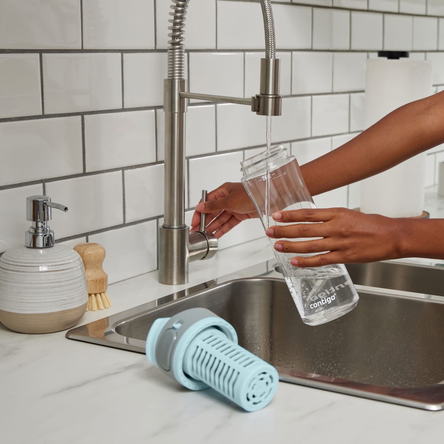 (2 pack) Contigo Clybourn Plastic FreeFlow Filter Water Bottle with AUTOSEAL Lid 24 oz., Salt, with Replacable Filter C053V