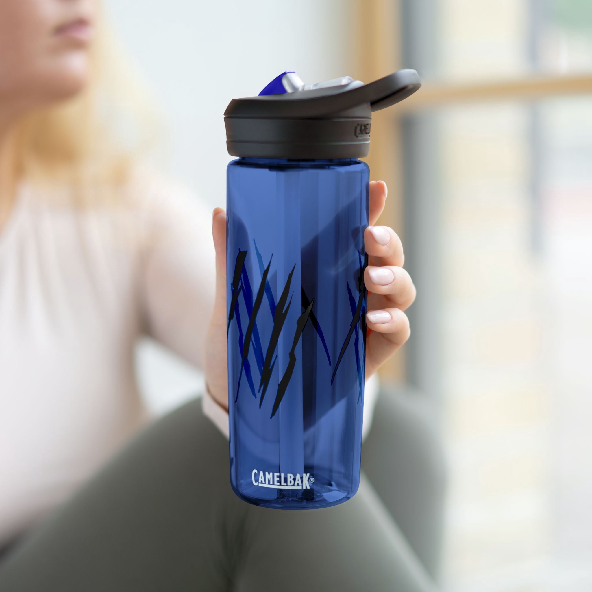 Effete Feline Claw Marks Scratch CamelBak Eddy®  Water Bottle, 20oz\25oz C308R
