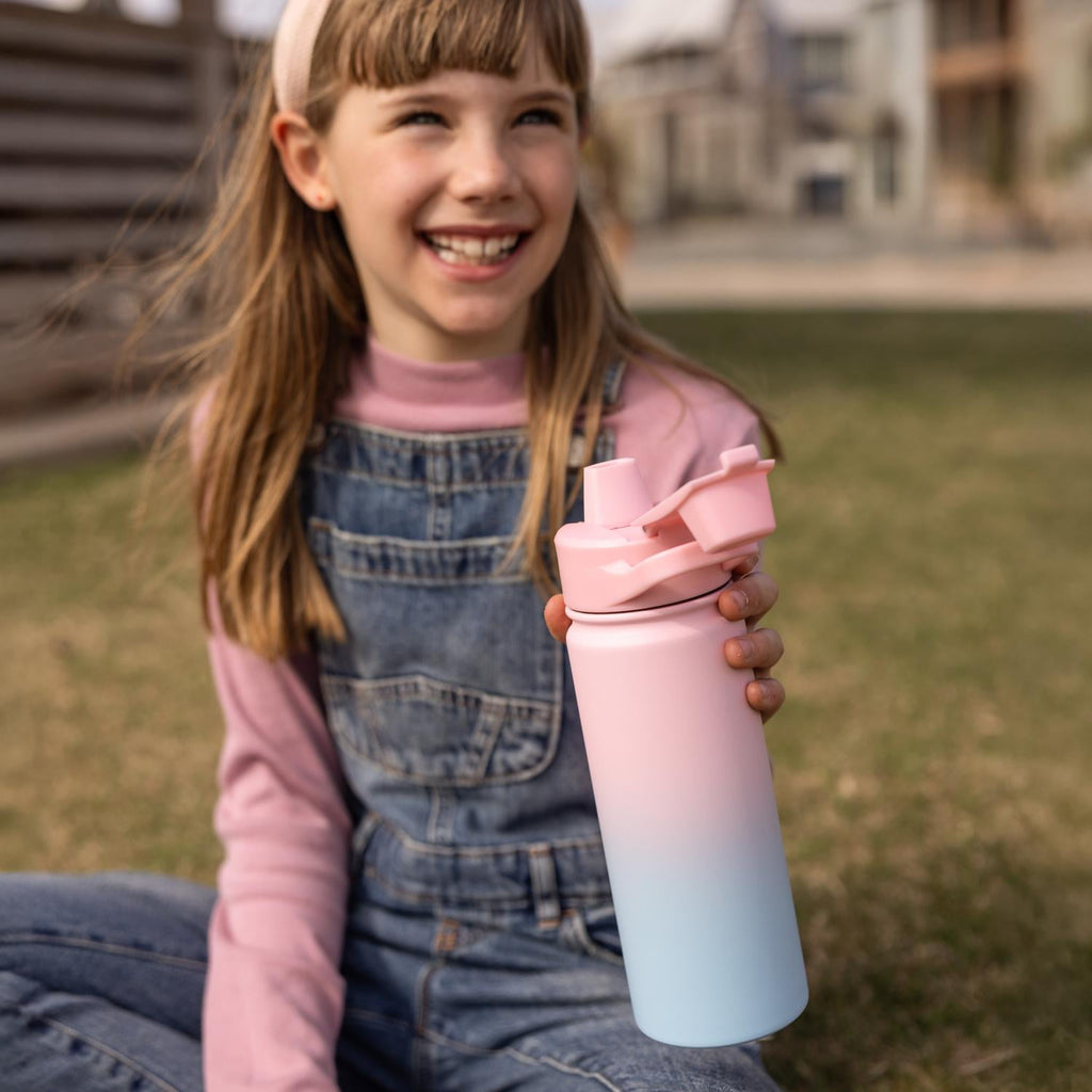 Simple Modern 18 fl oz Insulated Stainless Steel Summit Water Bottle with Covered Silicone Straw Lid | Sweet Taffy C395T