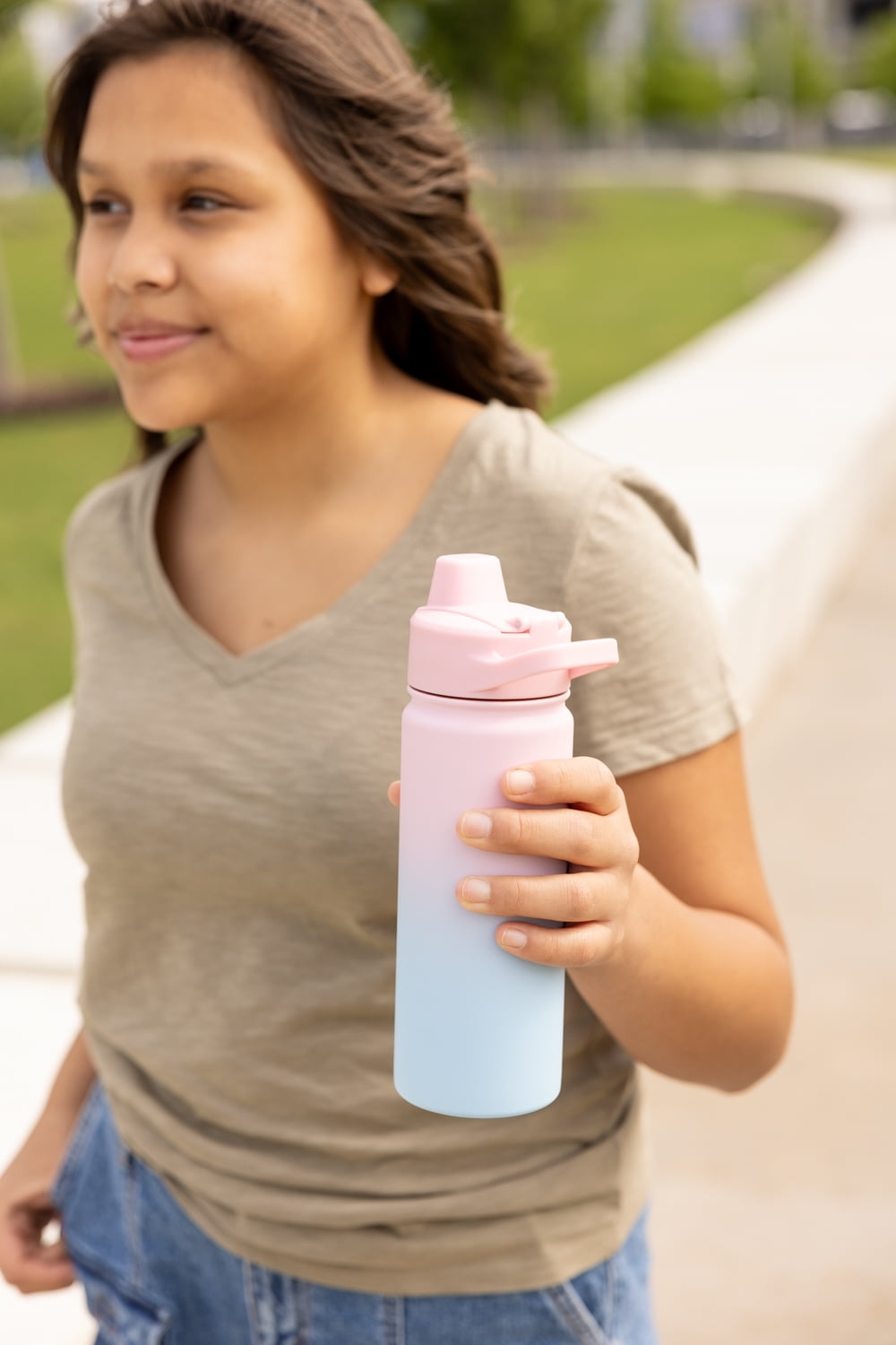 Simple Modern 18 fl oz Insulated Stainless Steel Summit Water Bottle with Covered Silicone Straw Lid | Sweet Taffy C395T