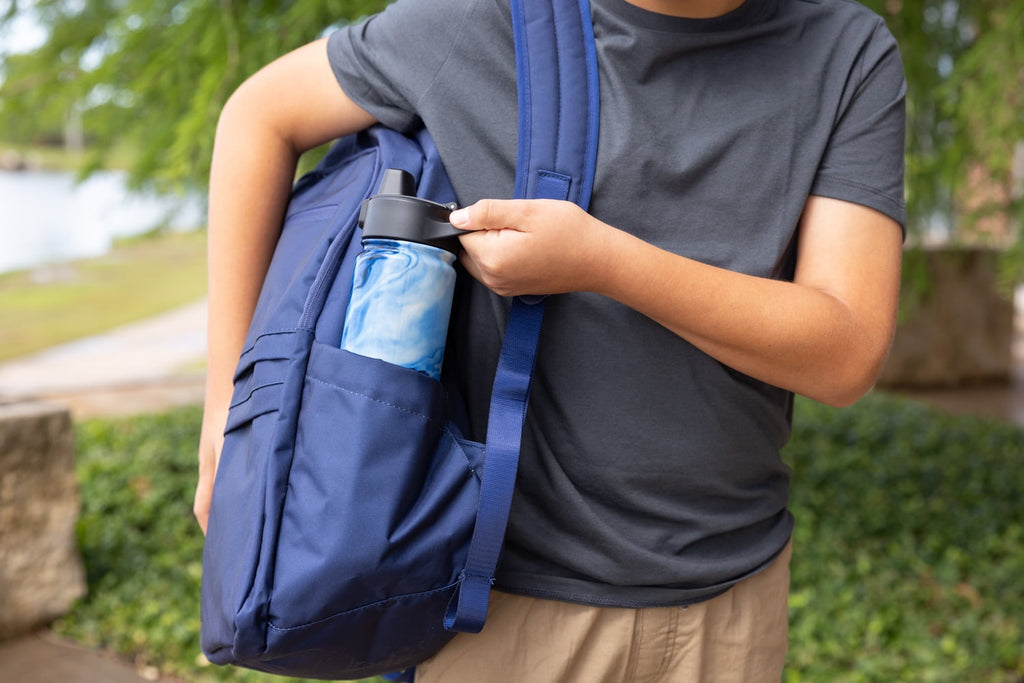 Simple Modern 18 fl oz Insulated Stainless Steel Summit Water Bottle with Covered Silicone Straw Lid | Sweet Taffy C395T